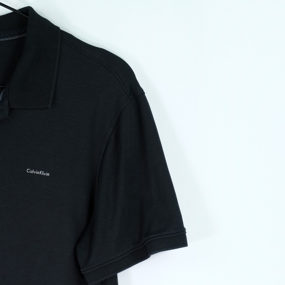 *NWOT* Calvin Klein Men’s Liquid Touch Polo